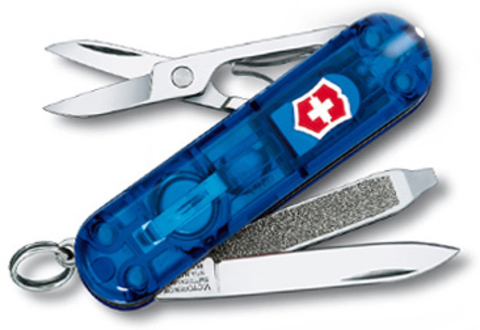 Нож-брелок Victorinox Classic Signature Lite, 58 мм, 7 функций, полупрозрачный синий 0.6226.T2 от прозводителя Victorinox